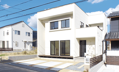 スクエアモダンの住まい